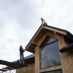 Quando parliamo di case di legno sono importanti due fattori: la tecnica e i materiali di costruzione e la successiva manutenzione.
